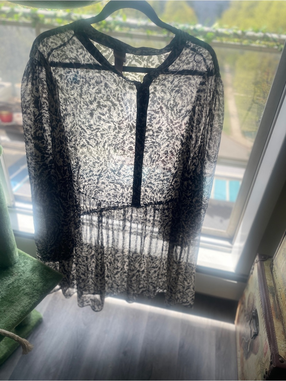 H&M Black, White /black Blouse 3xxl flow bottom